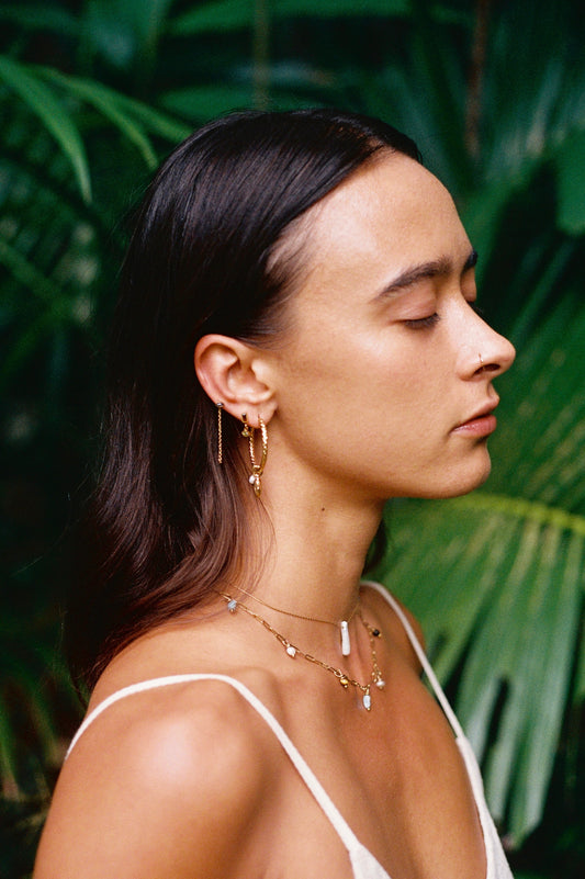 【Single Piece】True Eyes Chain Studs – Rose Garnet