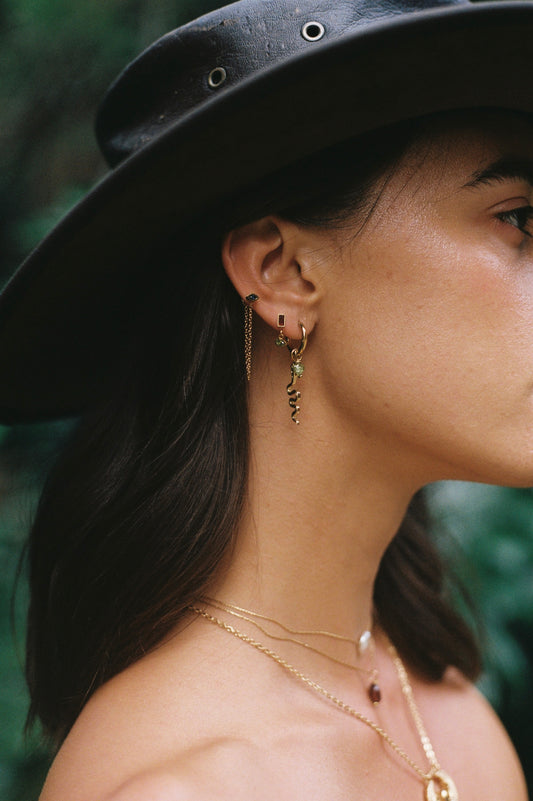 【Single Piece】True Eyes Chain Studs – Pink Tourmaline